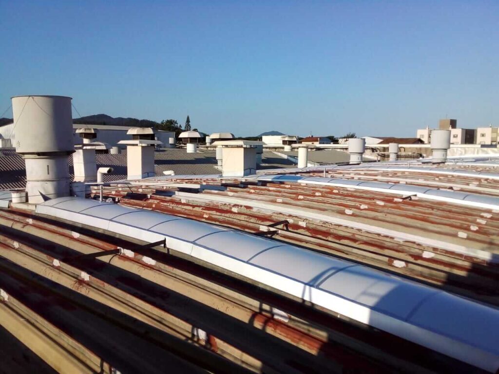 manutenção em telhados industriais